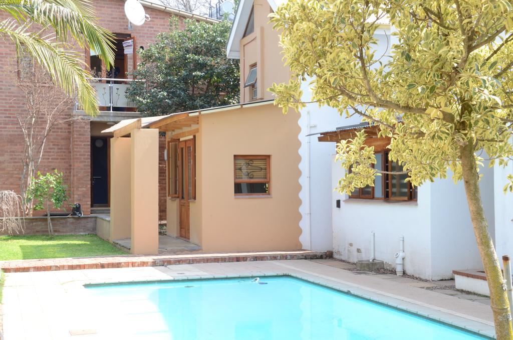 Bed and Breakfast Bed&Breakfast in Hatfield Pretoria-Noord Exterior foto